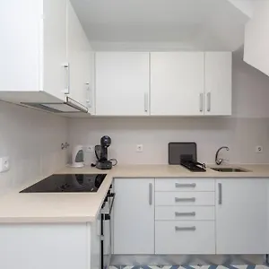 https://mouraria-soul-apartments-t1-4-pax.hotels-lisbon-portugal.com