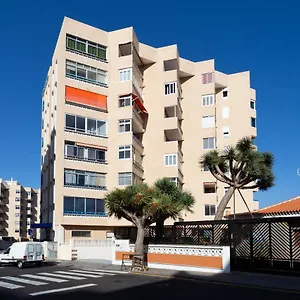 https://el-faro-vistas-panoramicas-y-ubicacion-perfecta.tenerifehoteles.net